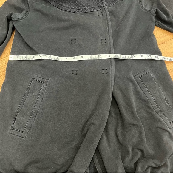 Lululemon Gratitude Wrap Heathered Black - Picture 10 of 12